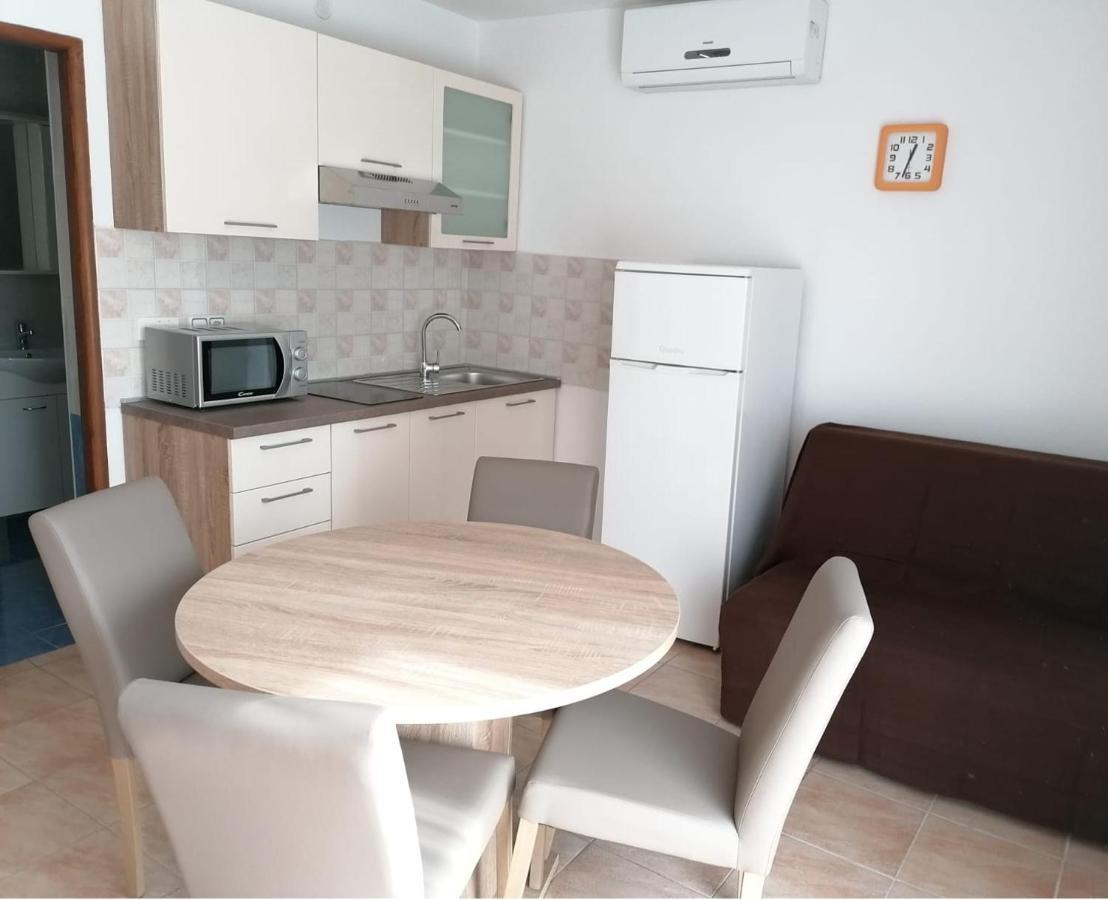 Apartment Niva ニン エクステリア 写真