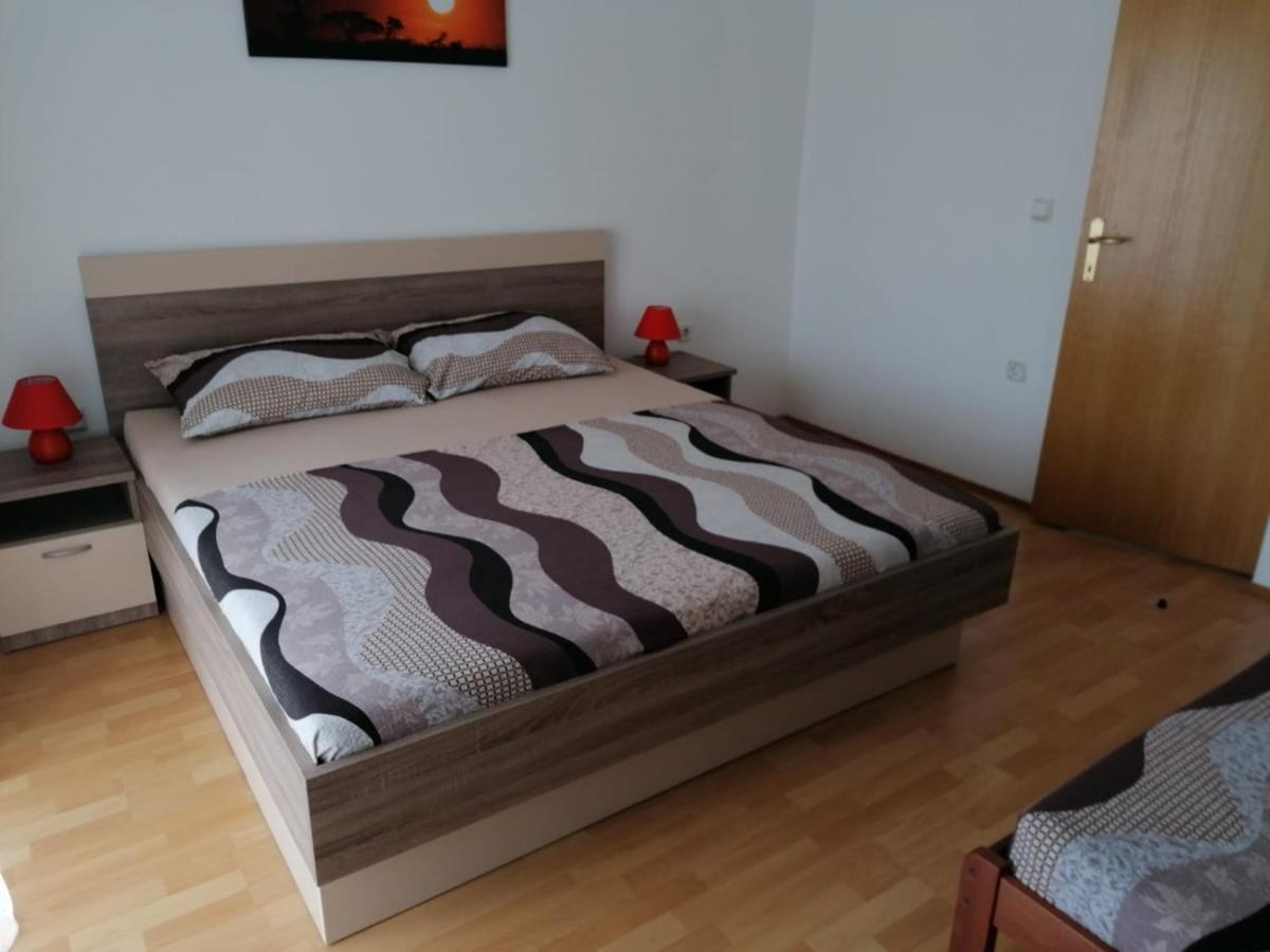 Apartment Niva ニン エクステリア 写真