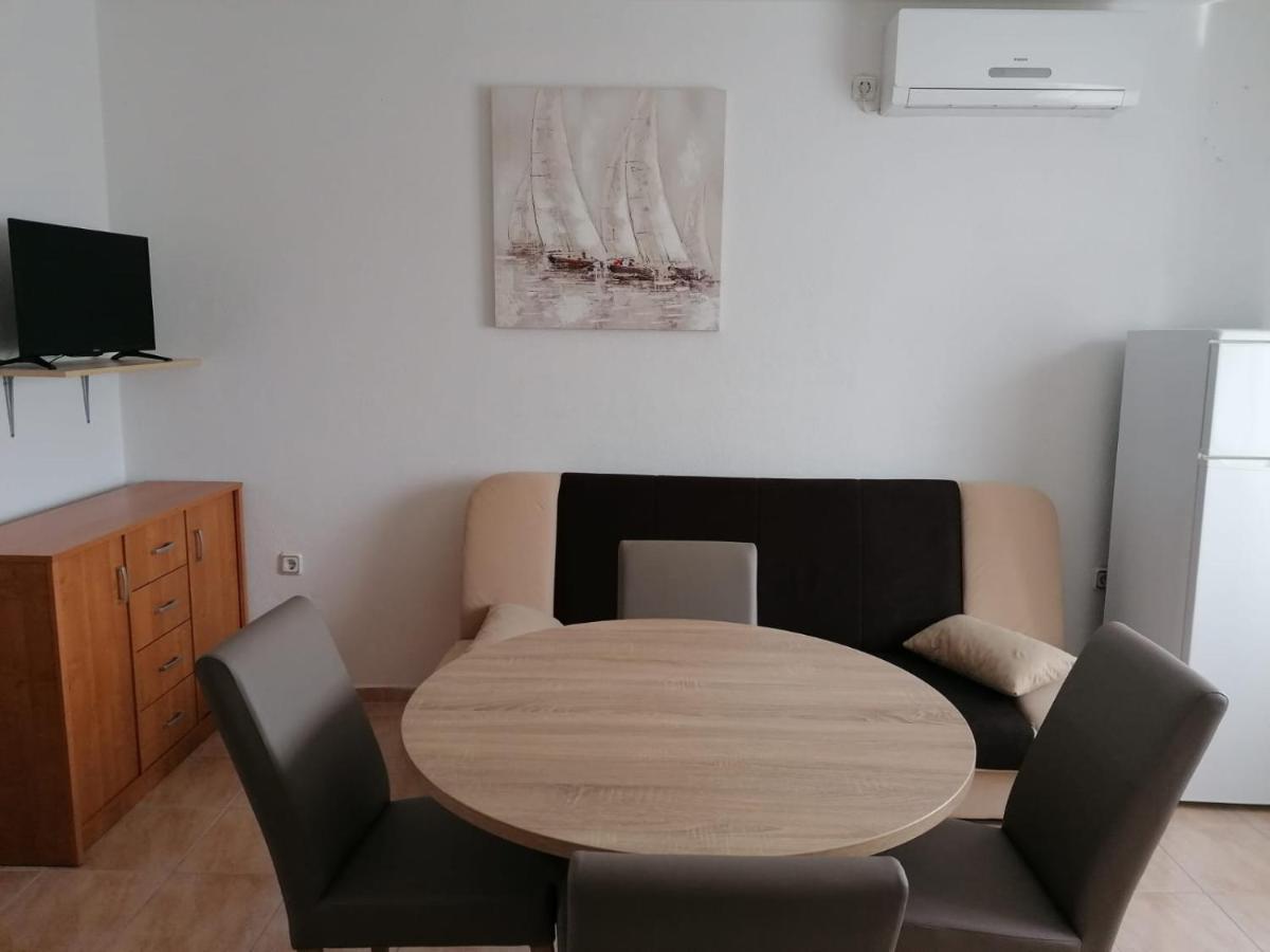 Apartment Niva ニン エクステリア 写真