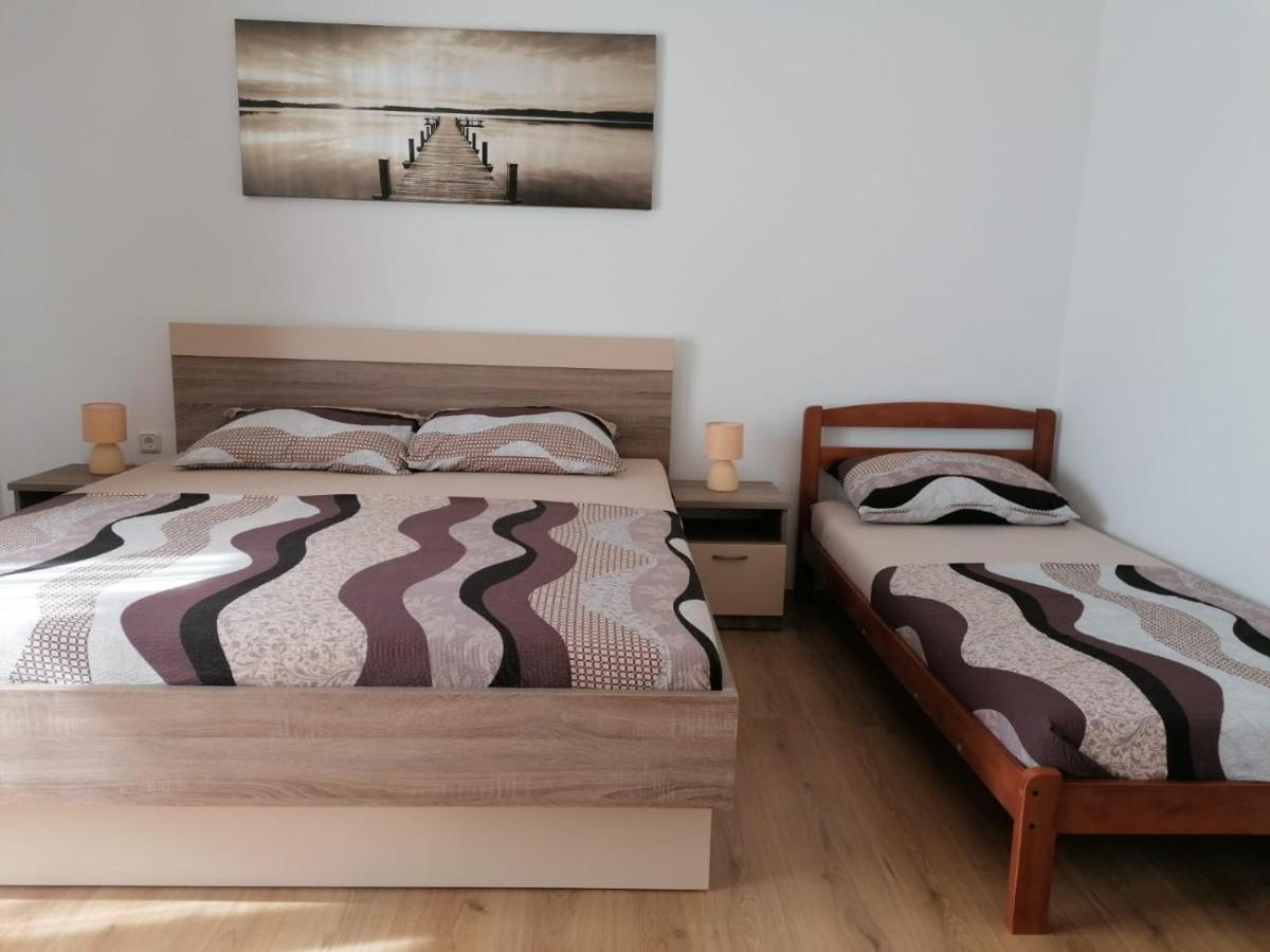 Apartment Niva ニン エクステリア 写真