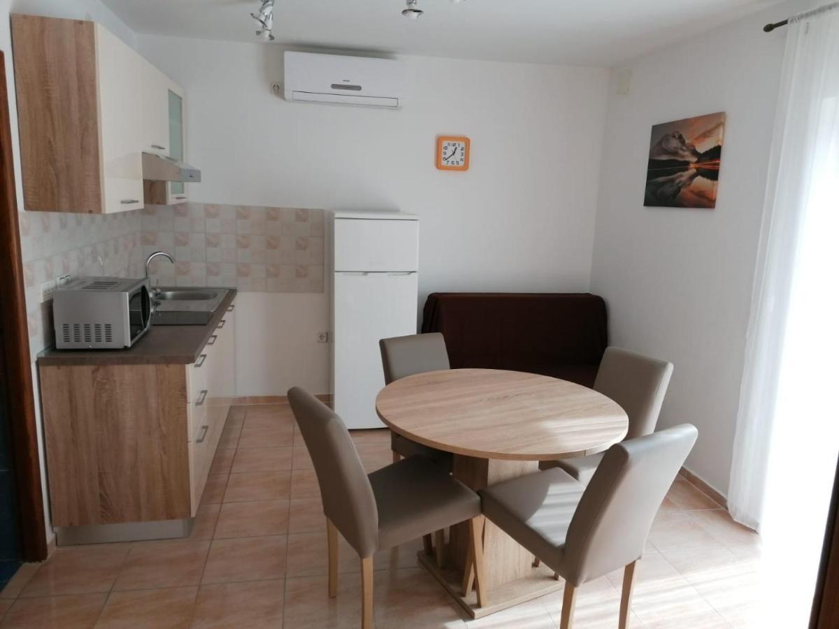 Apartment Niva ニン エクステリア 写真