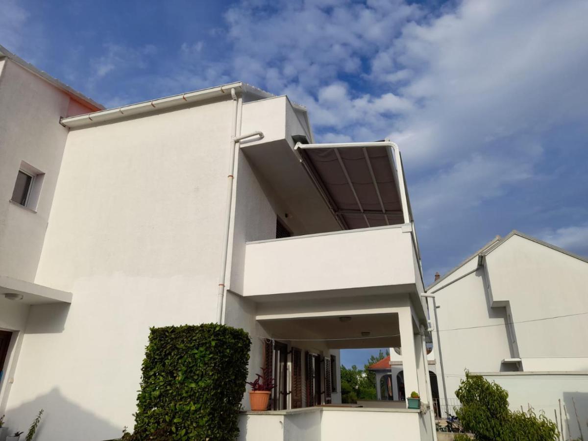 Apartment Niva ニン エクステリア 写真