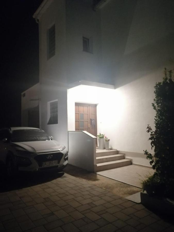 Apartment Niva ニン エクステリア 写真